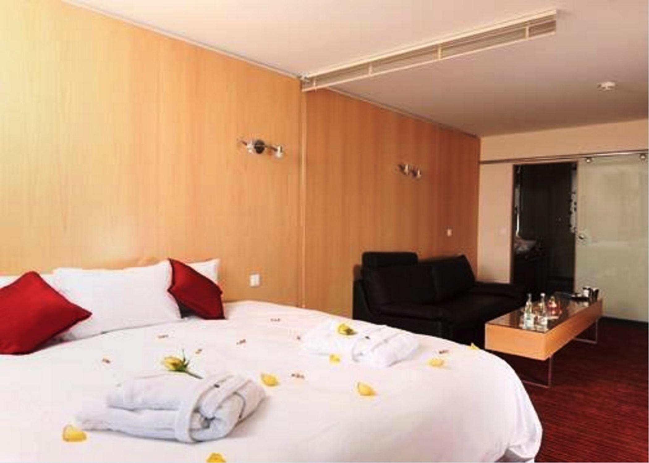 Residhome Suites Paris Senart Lieusaint  Room photo